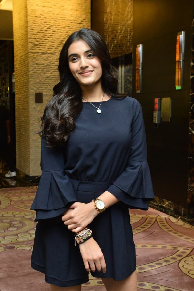 Divyansha-Kaushik-at-Majili-Success-Meet